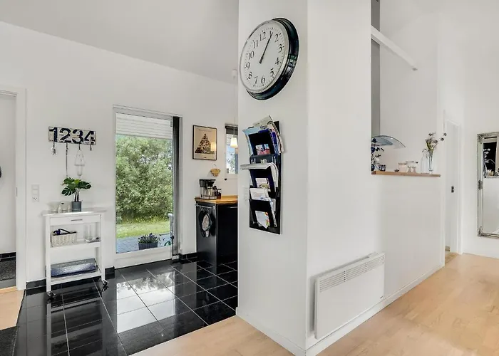 Amazing In With Kitchen
