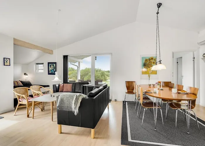 Feriehus Amazing In With Kitchen